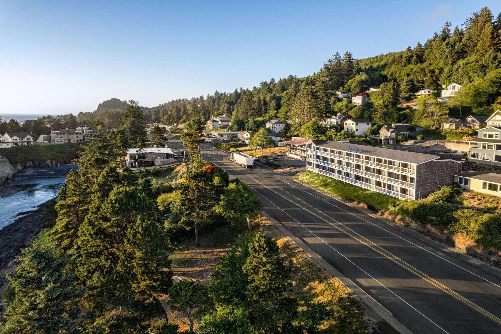 Travelodge By Wyndham Depoe Bay Εξωτερικό φωτογραφία